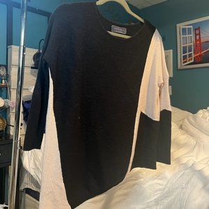 🦋$20🦋 VELVET by Graham and Spencer 100% Cashmere Sweater